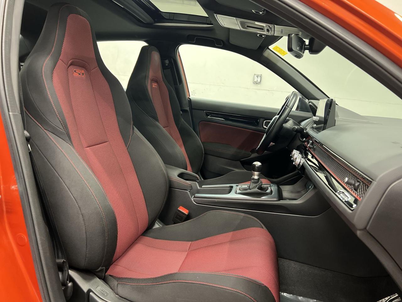 2022 Honda Civic SI | 6-SPEED | 200HP TURBO | SUNROOF | HTD SEATS Photo