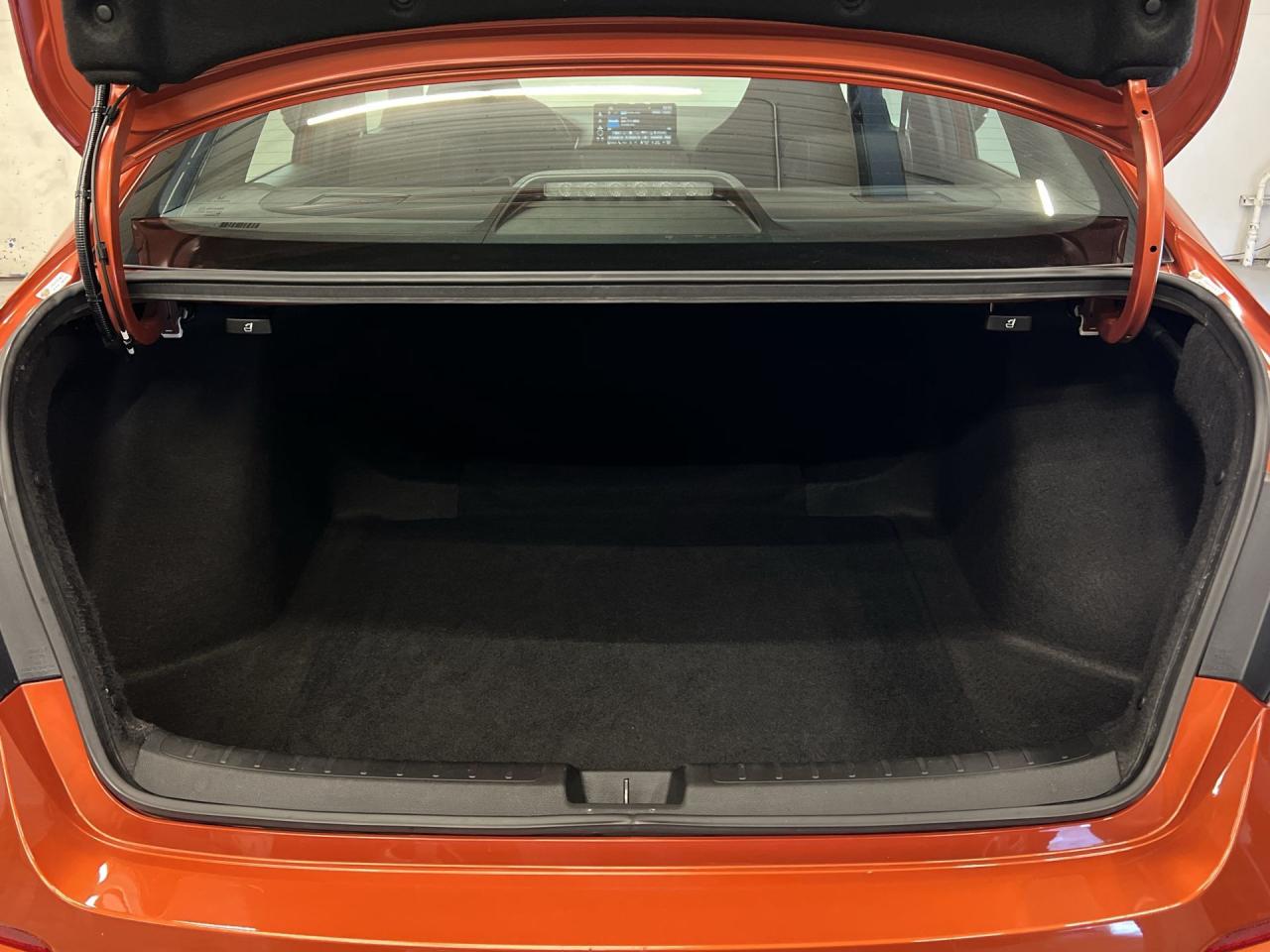 2022 Honda Civic SI | 6-SPEED | 200HP TURBO | SUNROOF | HTD SEATS Photo