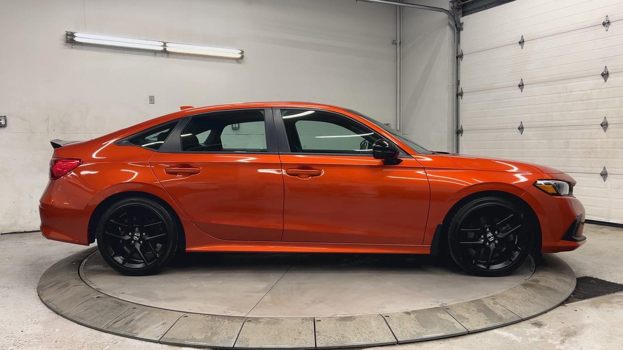 2022 Honda Civic SI | 6-SPEED | 200HP TURBO | SUNROOF | HTD SEATS Photo