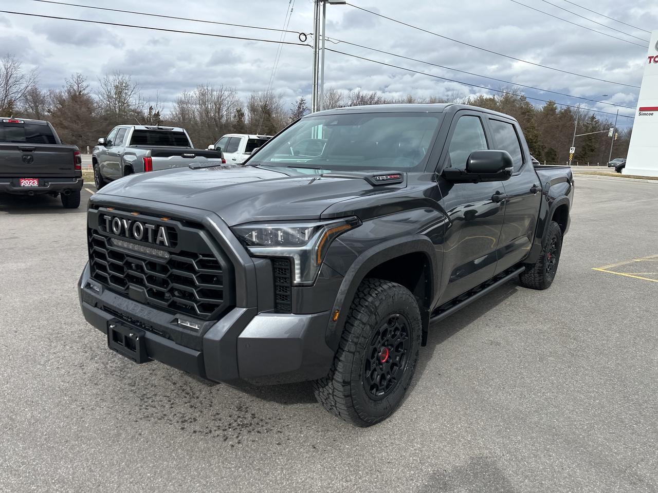 2026 Toyota Tundra LIMITED HYBRID Photo0