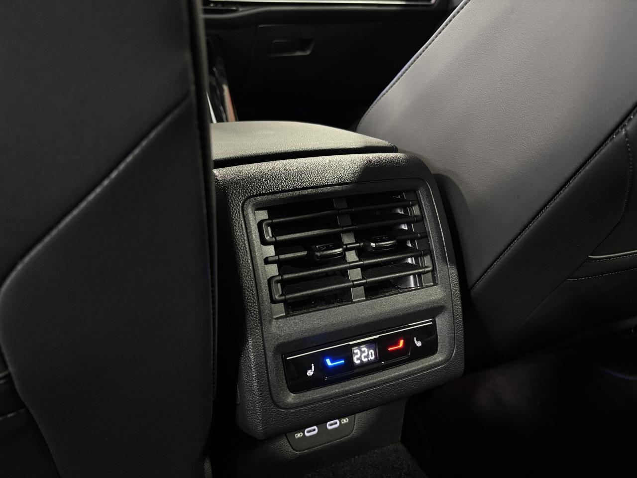 2025 Volkswagen Golf R DSG|AWD|HATCHBACK|NAV|HARMANKARDON|HEADSUP|AMBIENT Photo