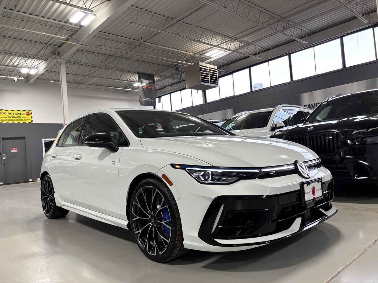 2025 Volkswagen Golf R DSG|AWD|HATCHBACK|NAV|HARMANKARDON|HEADSUP|AMBIENT Photo