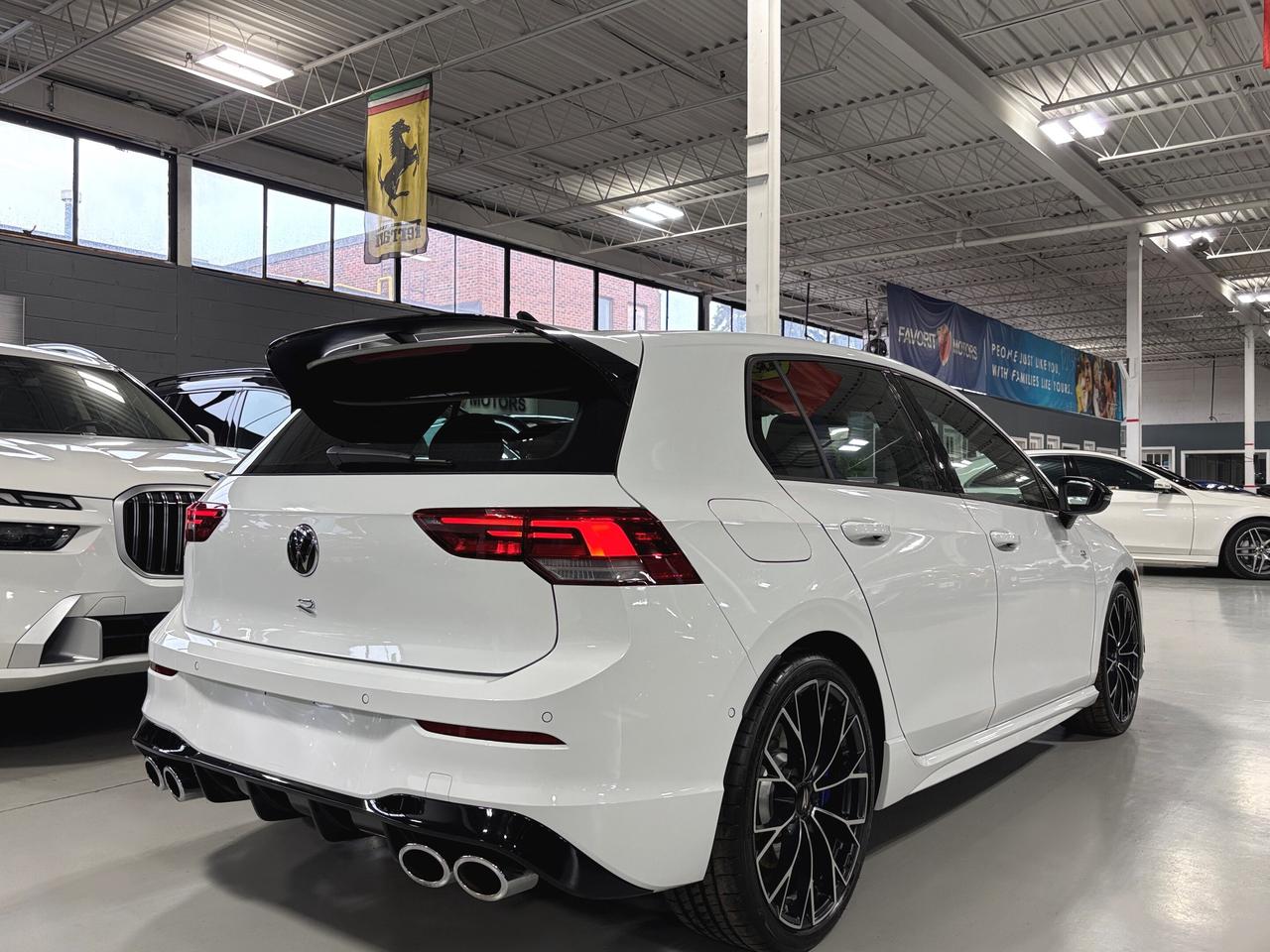 2025 Volkswagen Golf R DSG|AWD|HATCHBACK|NAV|HARMANKARDON|HEADSUP|AMBIENT Photo