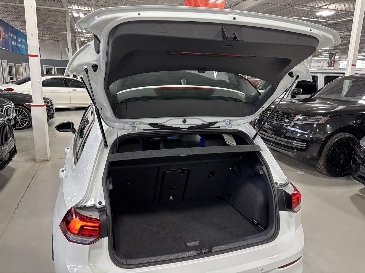 2025 Volkswagen Golf R DSG|AWD|HATCHBACK|NAV|HARMANKARDON|HEADSUP|AMBIENT Photo