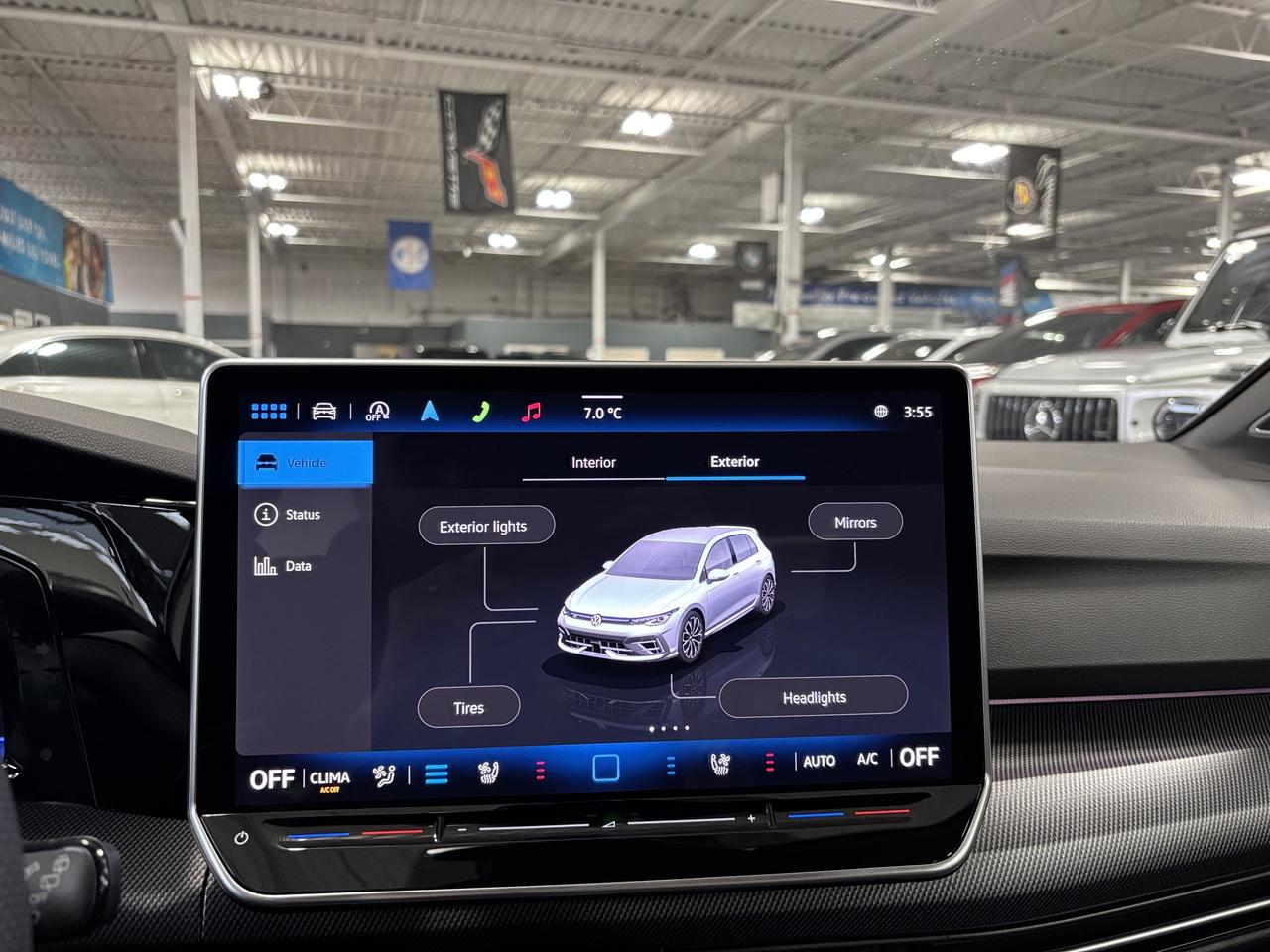 2025 Volkswagen Golf R DSG|AWD|HATCHBACK|NAV|HARMANKARDON|HEADSUP|AMBIENT Photo
