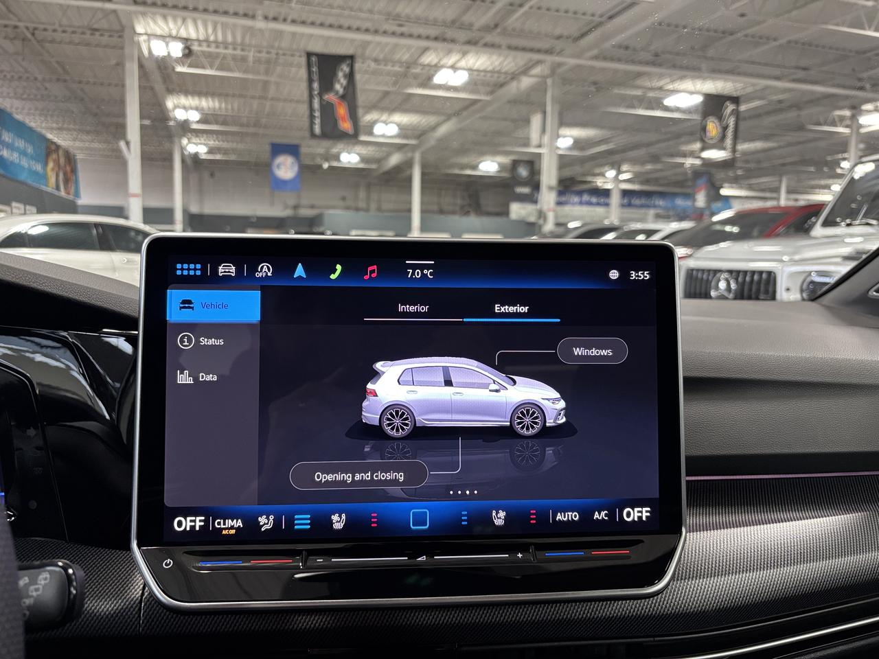 2025 Volkswagen Golf R DSG|AWD|HATCHBACK|NAV|HARMANKARDON|HEADSUP|AMBIENT Photo