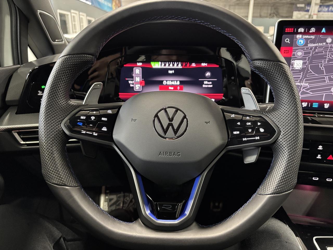 2025 Volkswagen Golf R DSG|AWD|HATCHBACK|NAV|HARMANKARDON|HEADSUP|AMBIENT Photo