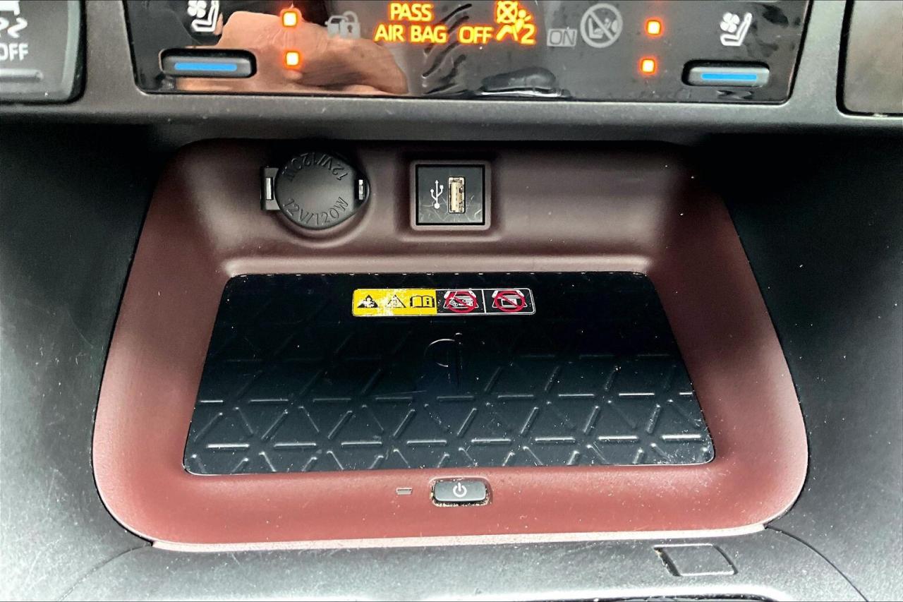 2023 Toyota RAV4 Limited | Vented Leather | Sunroof |SafetyTec |AWD Photo