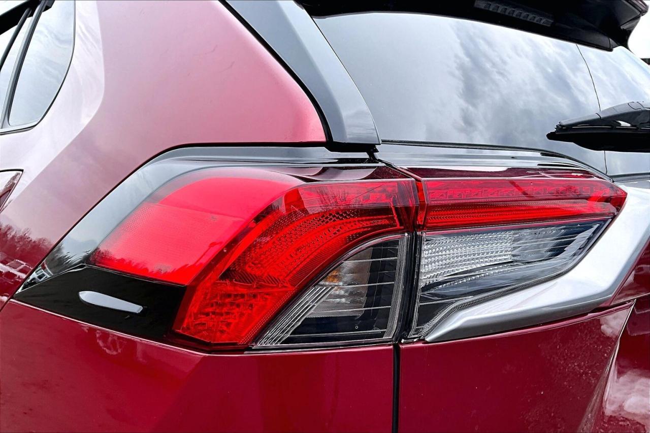 2023 Toyota RAV4 Limited | Vented Leather | Sunroof |SafetyTec |AWD Photo