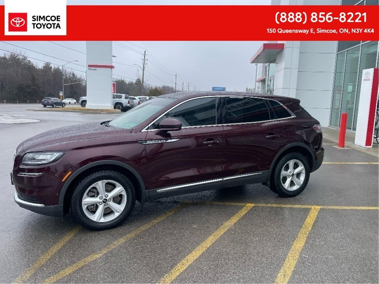 Fully Certified - with Winter Tires on alloys- Husky all weather mats- 5-seater luxury SUV with standard All-Wheel Drive (AWD), a 2.0L turbocharged 4-cylinder engine (250 hp), and an 8-speed automatic transmission. Key features include a 13.2-inch touchscreen, panoramic Vista roof, heated/ventilated front seats, heated steering wheel, and Lincoln Co-Pilot360 1.0 safety tech