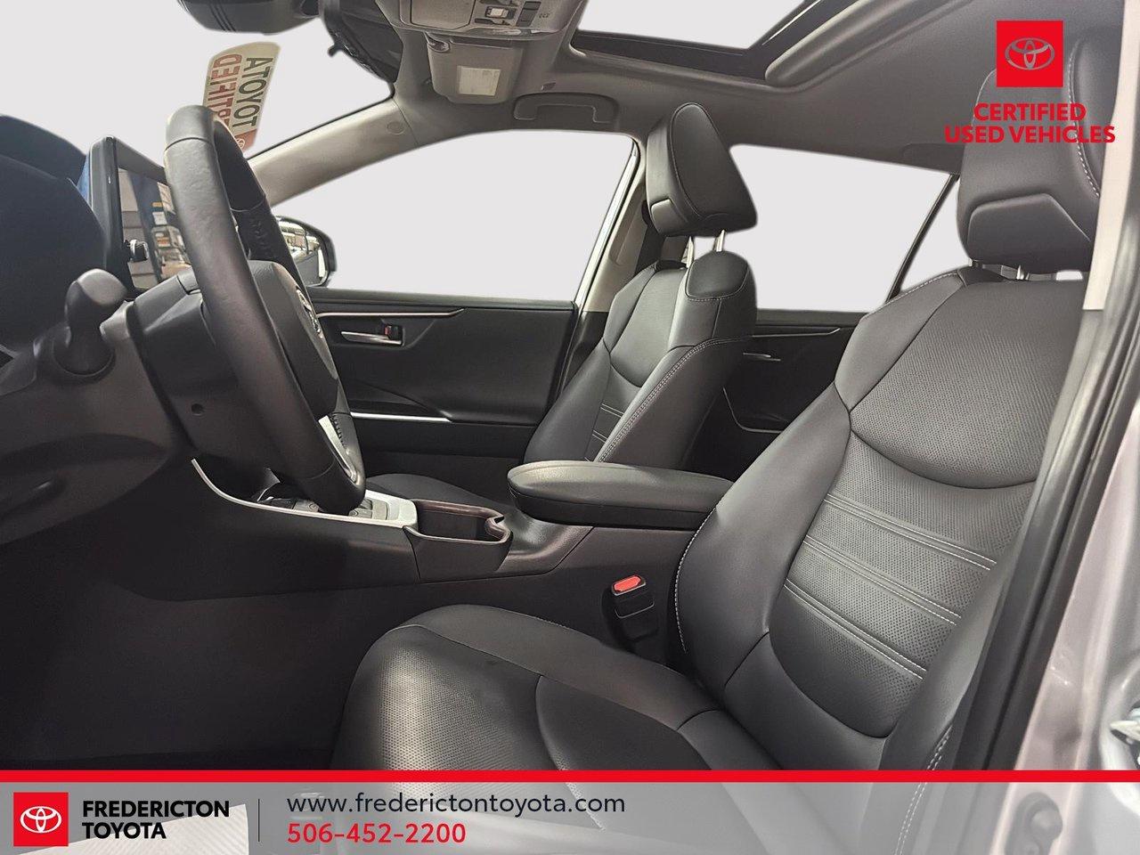 2024 Toyota RAV4 LIMITED  Photo