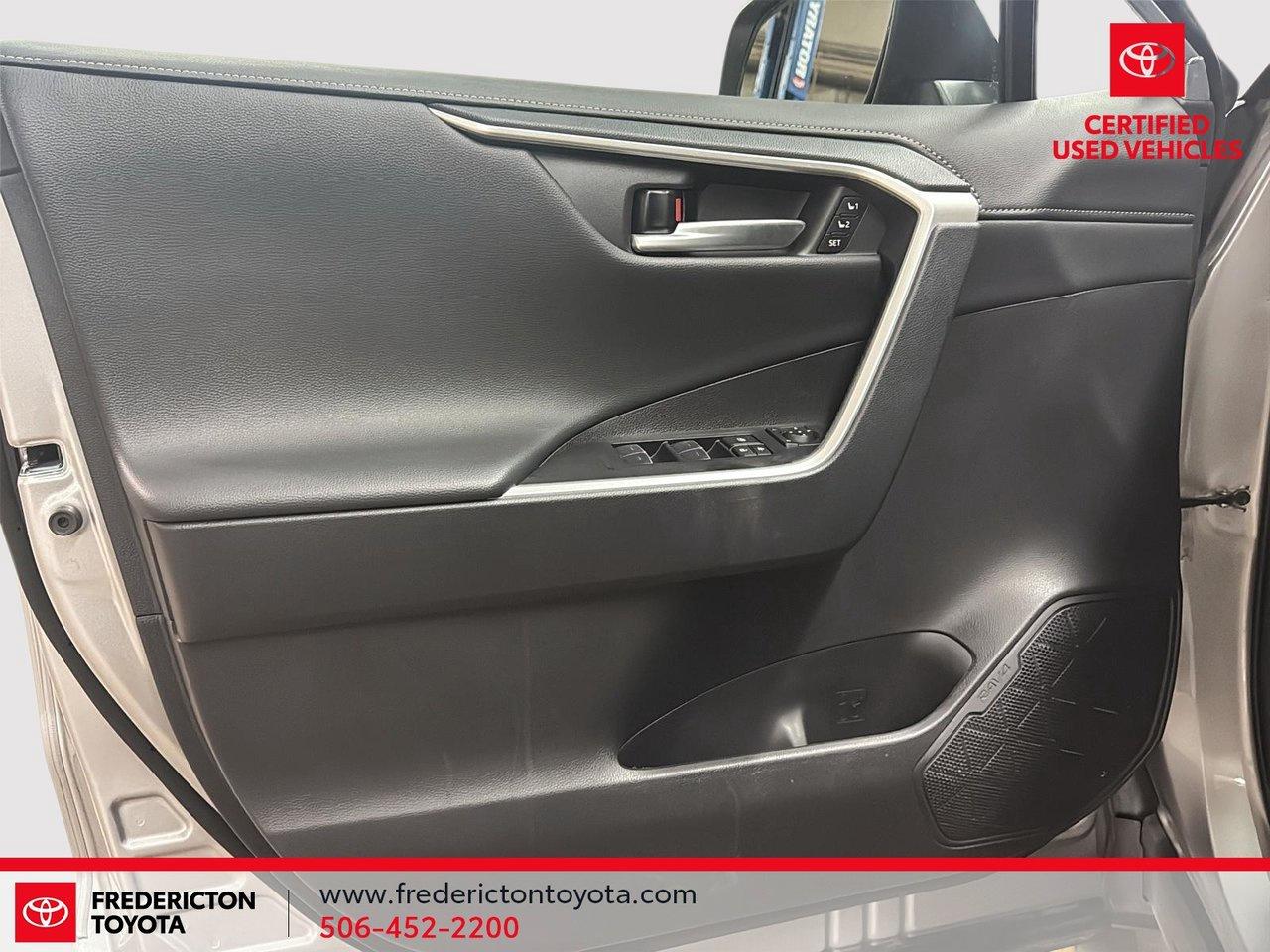 2024 Toyota RAV4 LIMITED  Photo