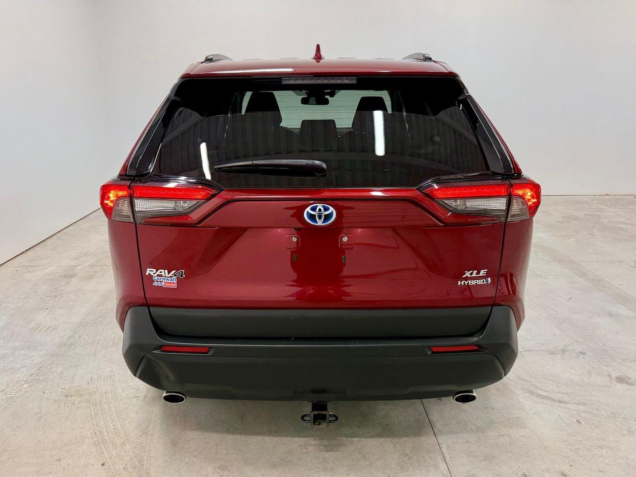 2022 Toyota RAV4 Hybrid XLE Photo