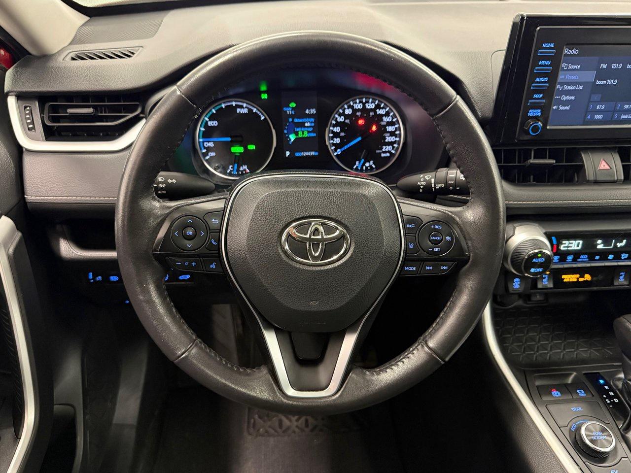 2022 Toyota RAV4 Hybrid XLE Photo