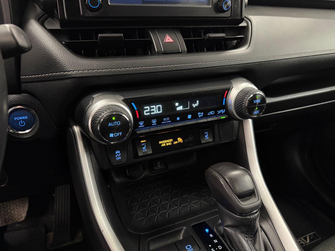 2022 Toyota RAV4 Hybrid XLE Photo