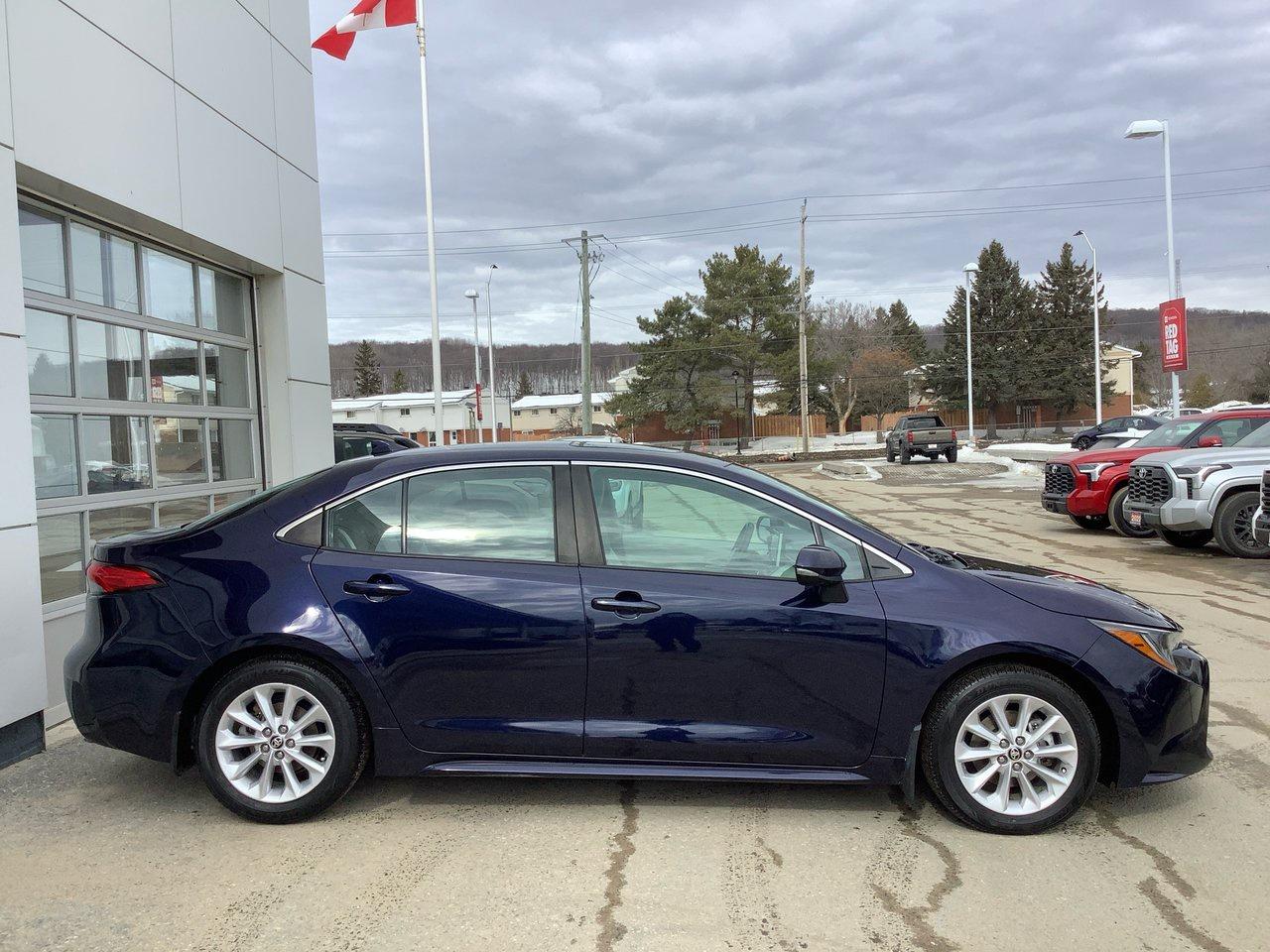 2020 Toyota Corolla  Photo3