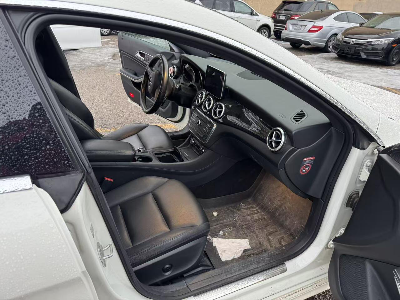 2015 Mercedes-Benz CLA-Class 4dr Sdn CLA 250 4MATIC Photo