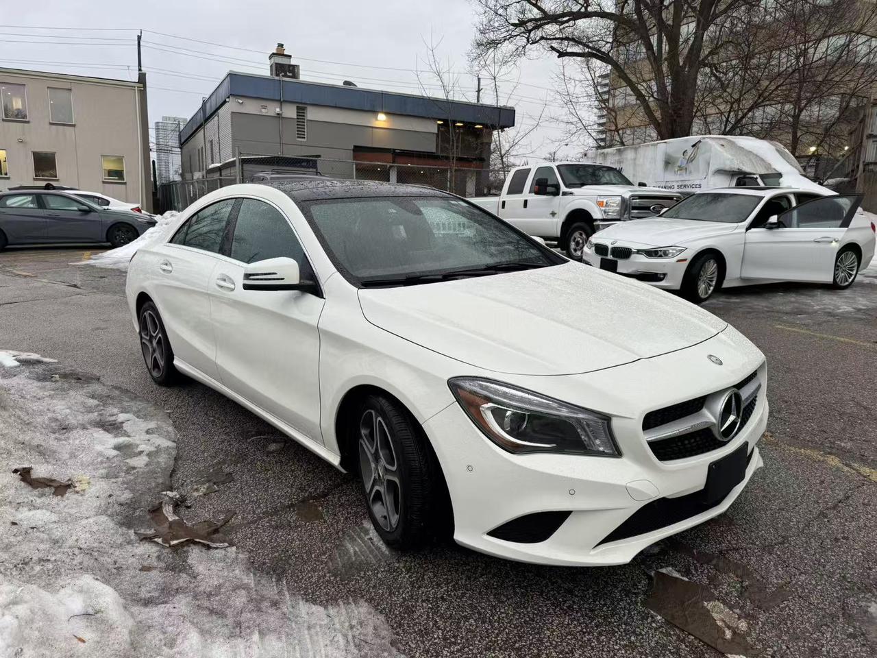 2015 Mercedes-Benz CLA-Class 4dr Sdn CLA 250 4MATIC Photo