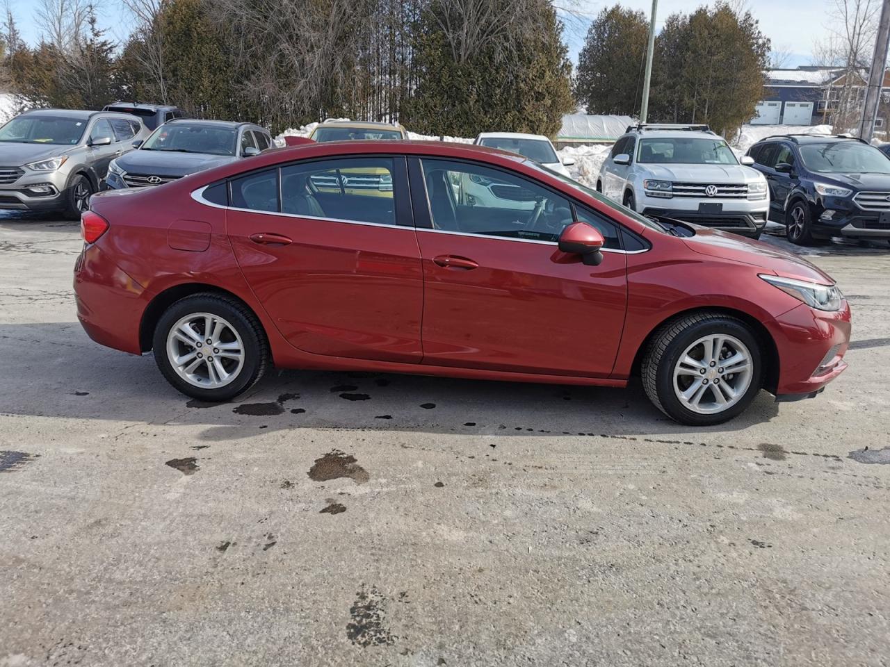 2018 Chevrolet Cruze LT Photo
