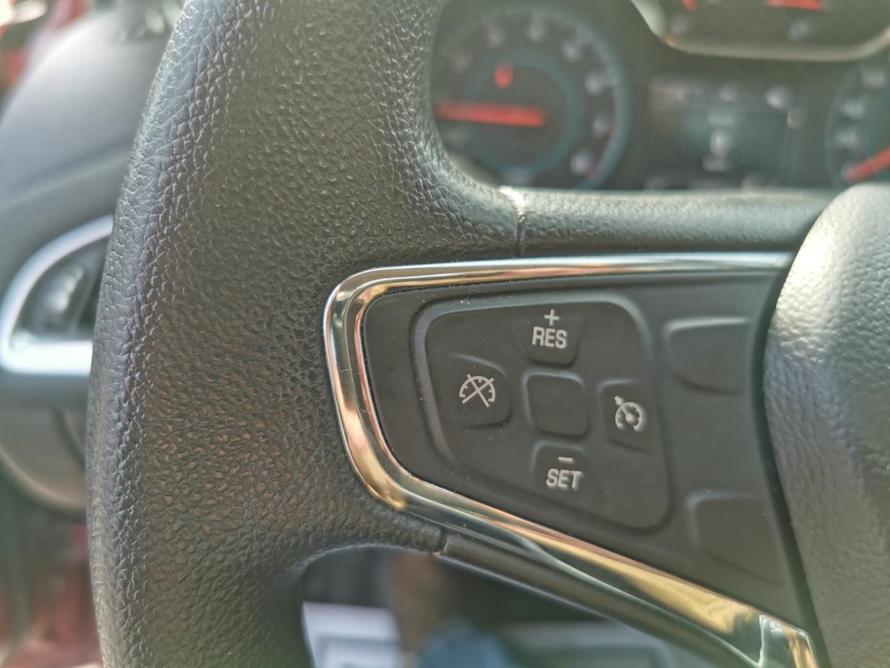 2018 Chevrolet Cruze LT Photo