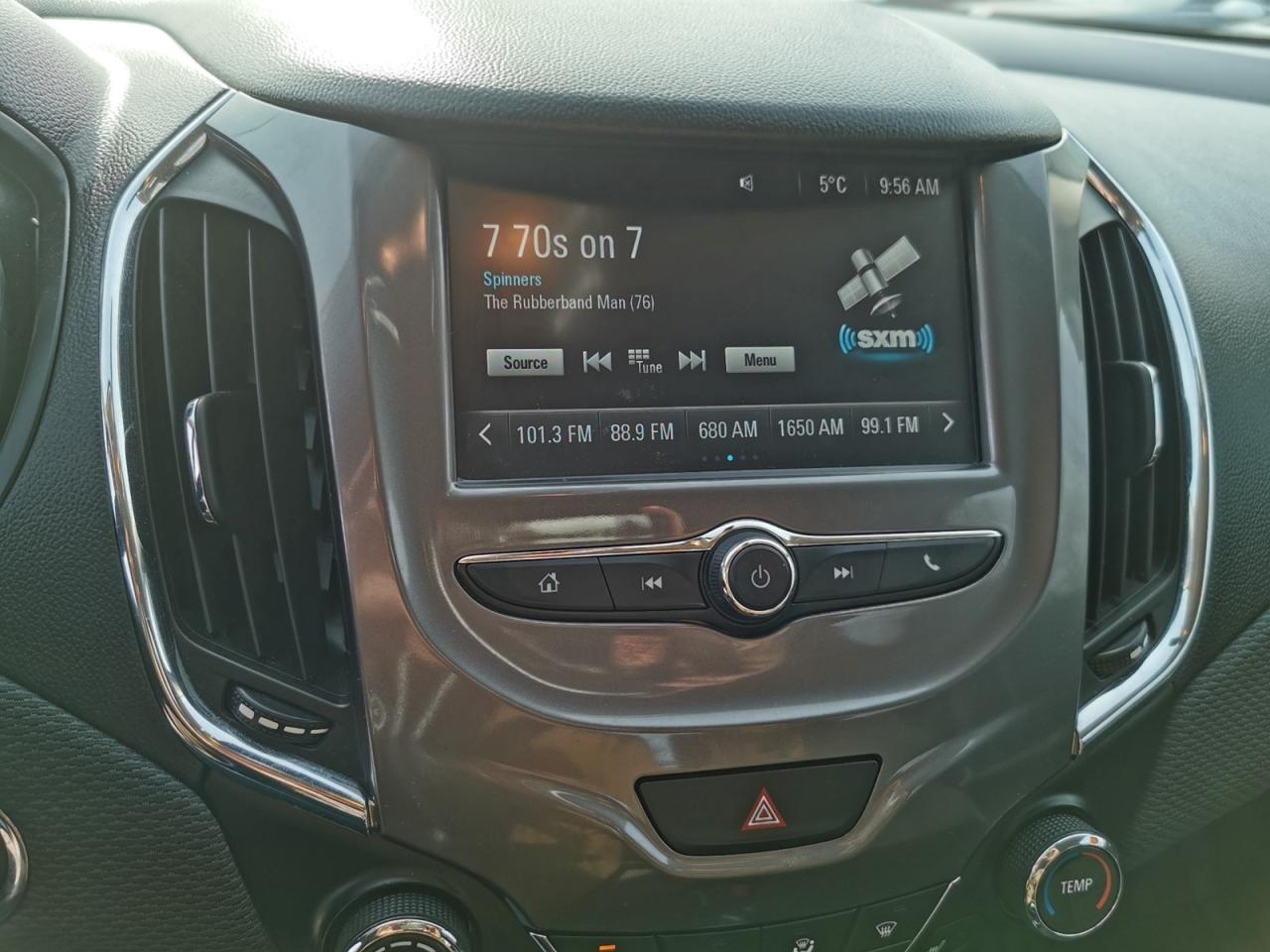 2018 Chevrolet Cruze LT Photo