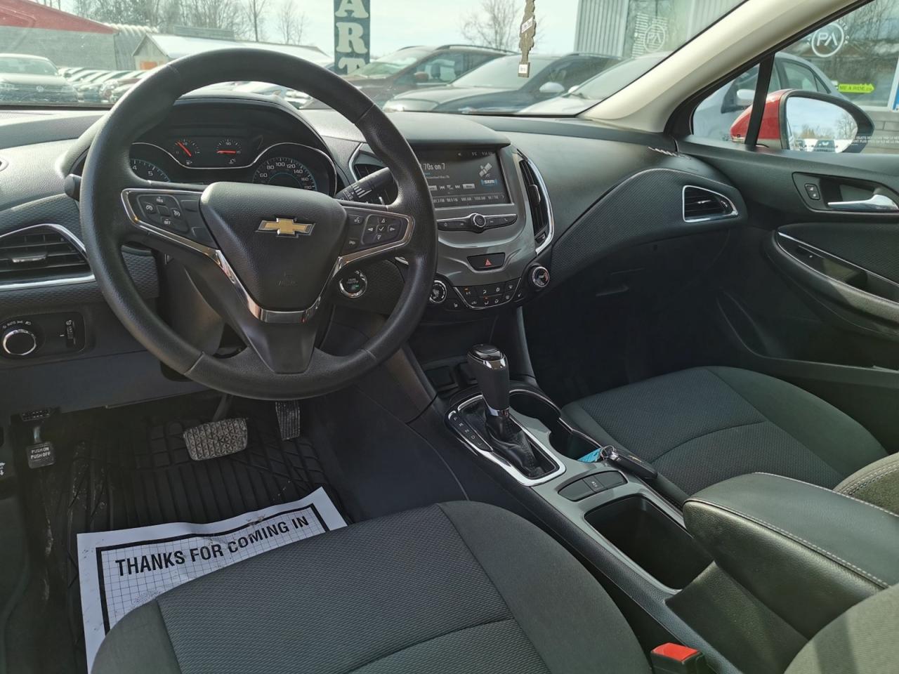 2018 Chevrolet Cruze LT Photo