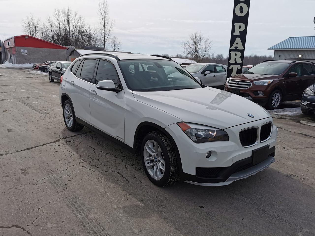 2015 BMW X1 28i xDrive Photo2