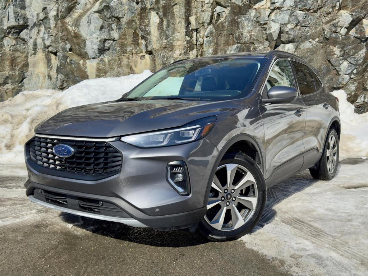 2023 Ford Escape Platinum AWD Photo0