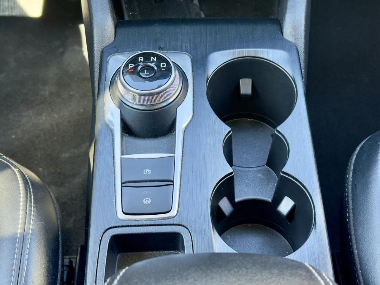 2023 Ford Escape Platinum AWD Photo