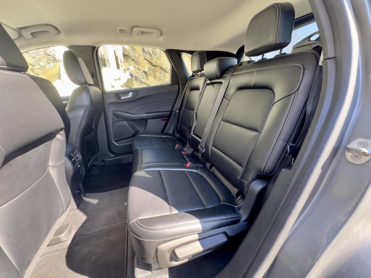 2023 Ford Escape Platinum AWD Photo