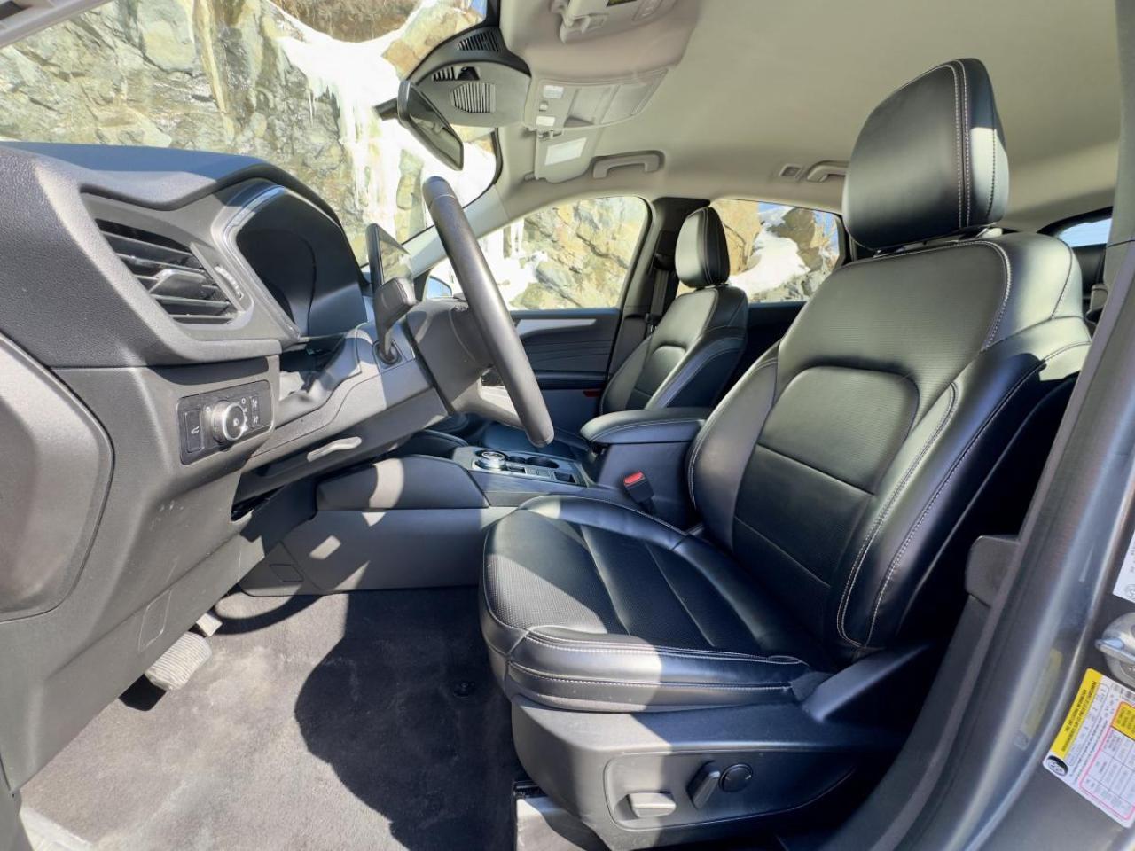 2023 Ford Escape Platinum AWD Photo