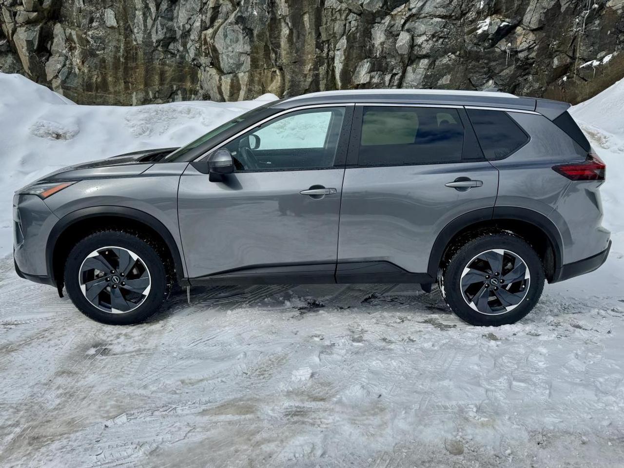 2024 Nissan Rogue AWD SV Moonroof Photo