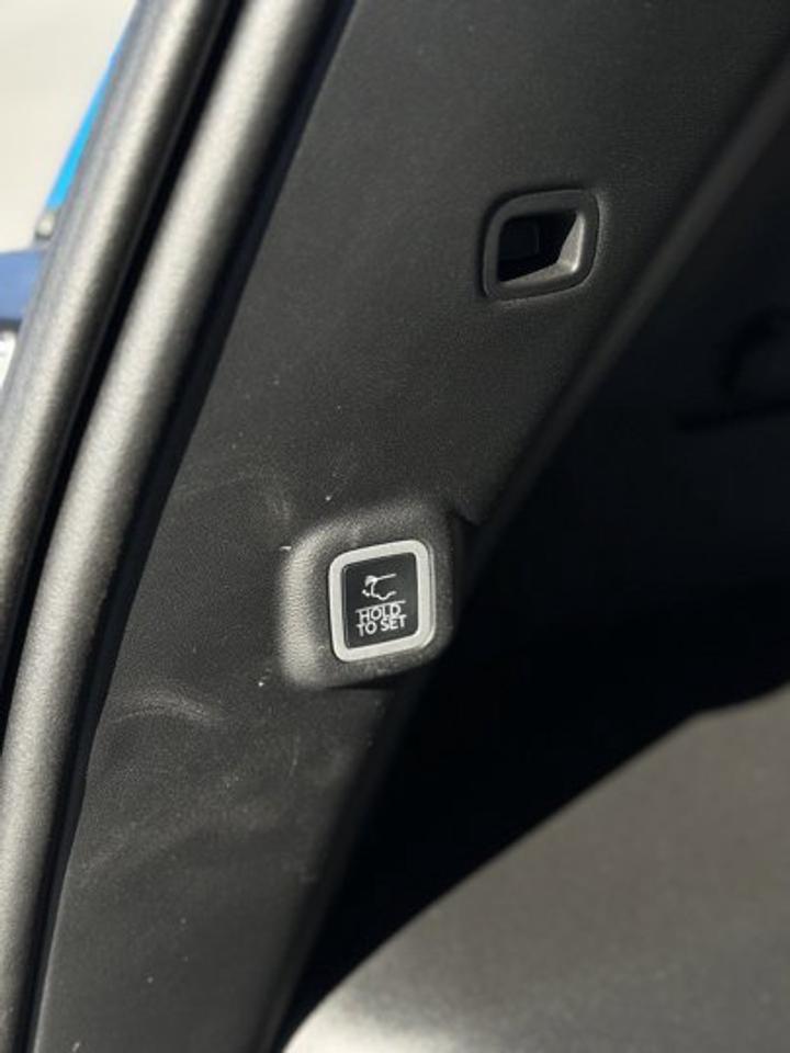 13703408