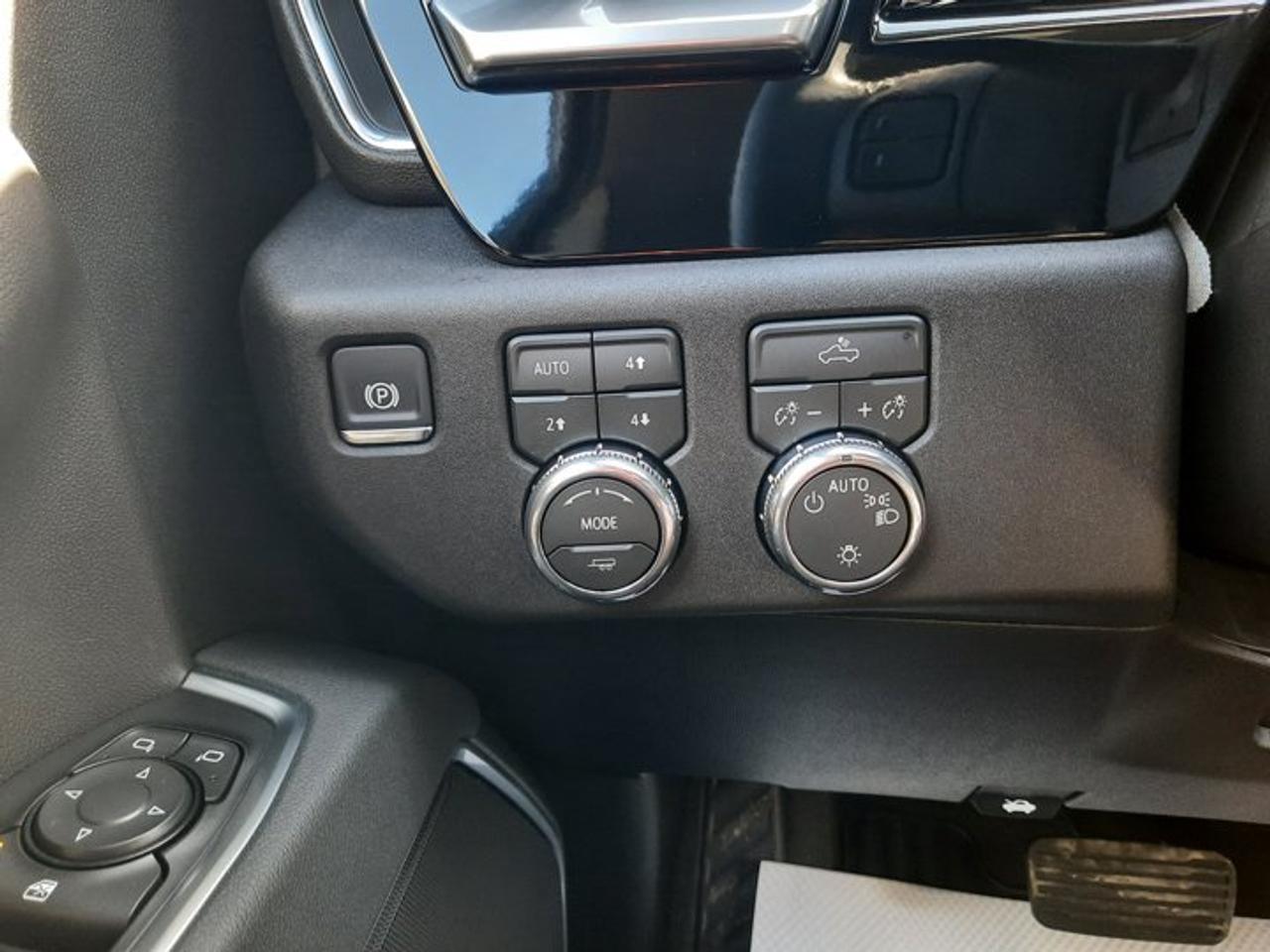 13703423
