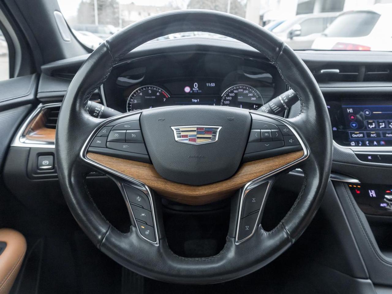 2020 Cadillac XT5 Premium Luxury AWD Photo