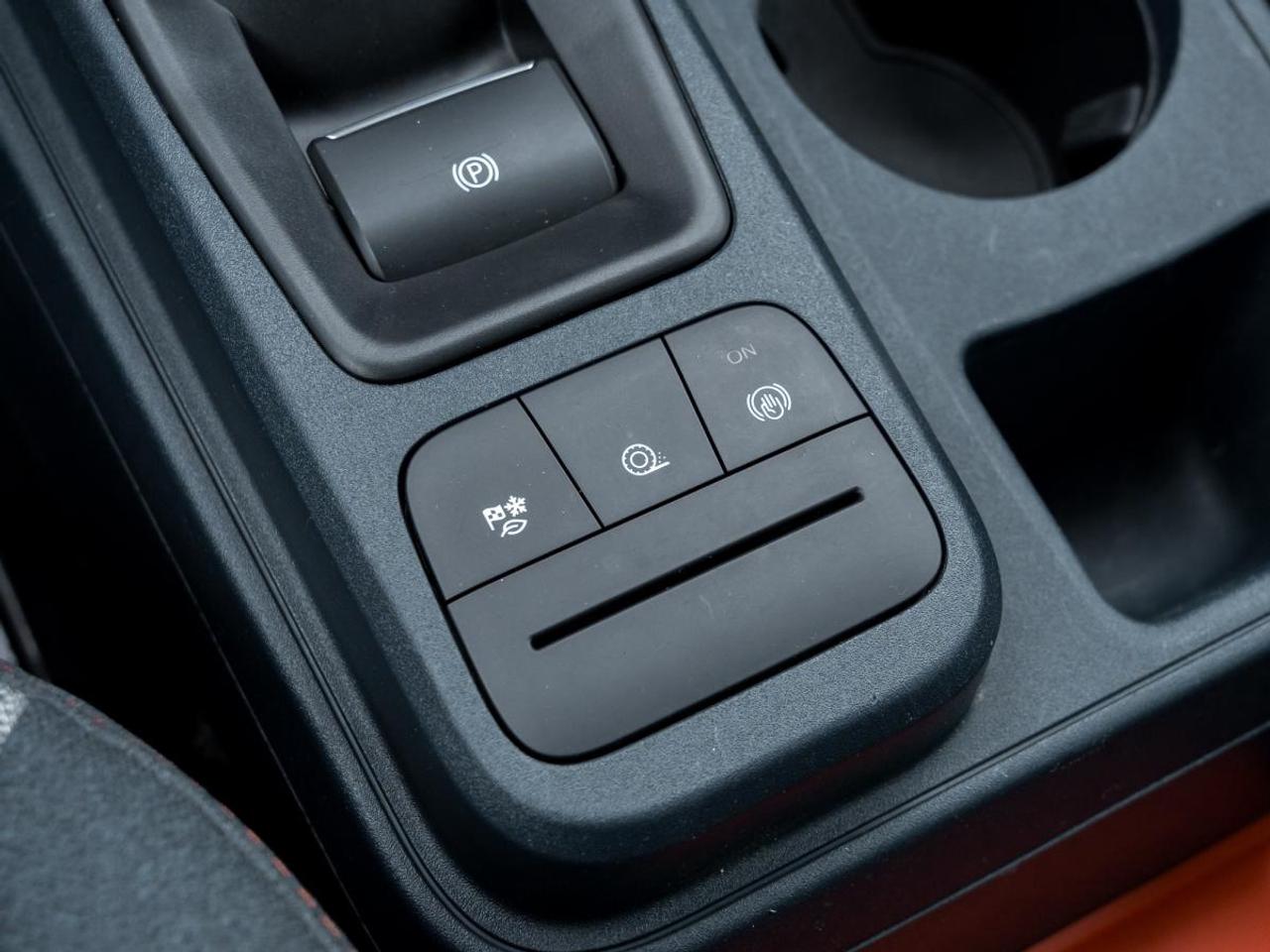 2022 Ford Maverick XLT Photo