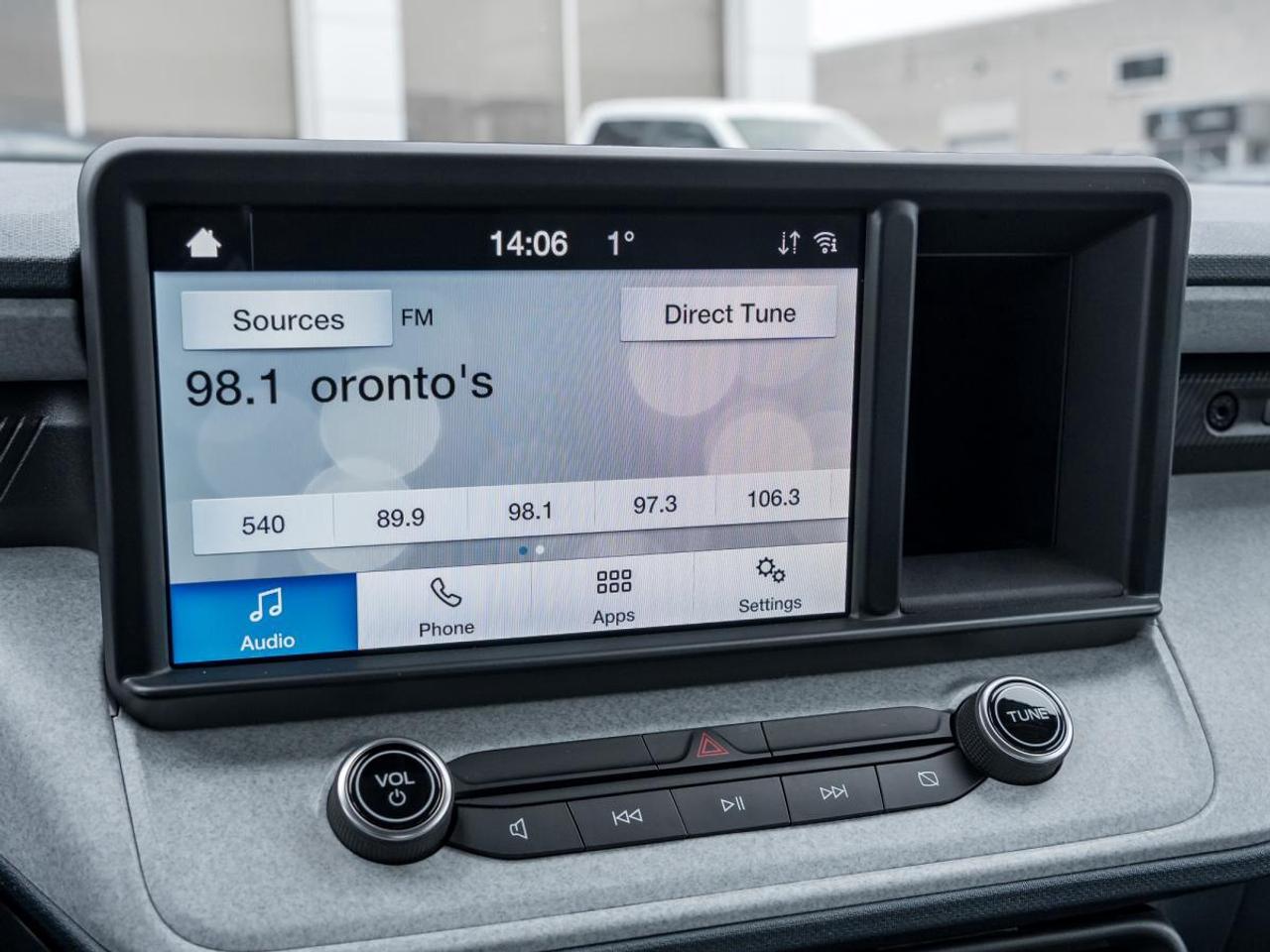 2022 Ford Maverick XLT Photo