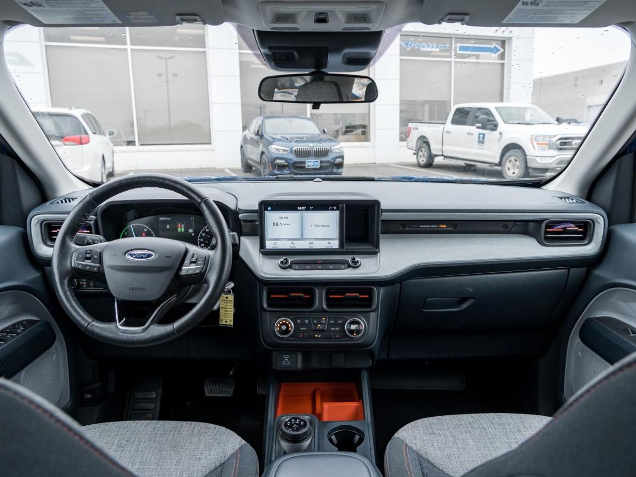 2022 Ford Maverick XLT Photo