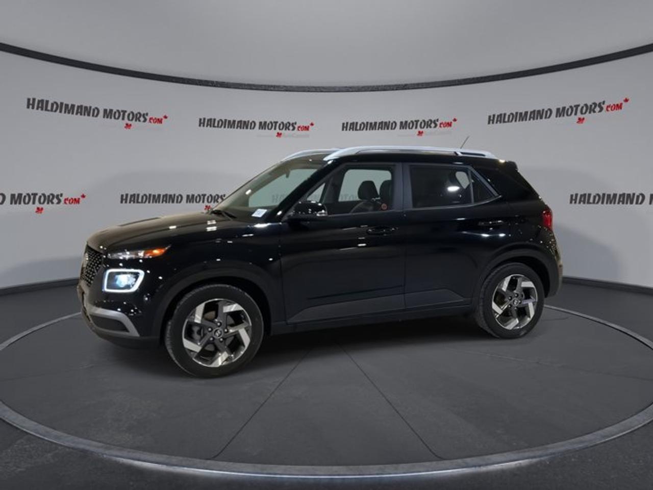 2024 Hyundai Venue Ultimate w/Black Interior| No accidents |Sunroof Photo