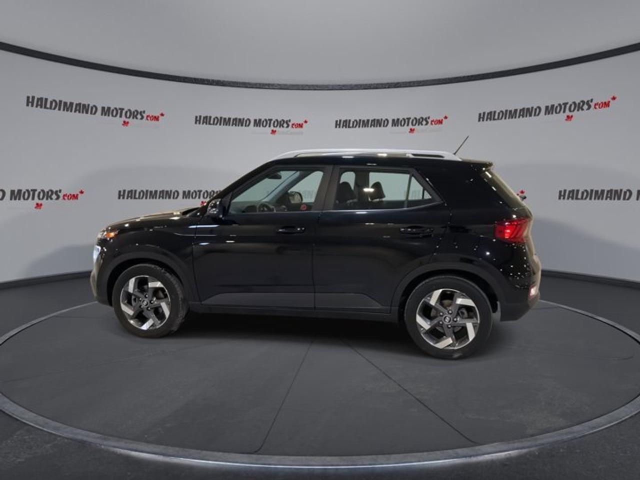 2024 Hyundai Venue Ultimate w/Black Interior| No accidents |Sunroof Photo