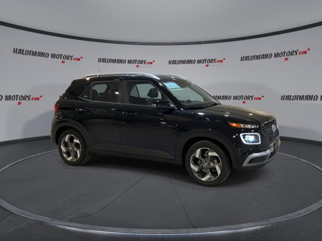 2024 Hyundai Venue Ultimate w/Black Interior| No accidents |Sunroof Photo