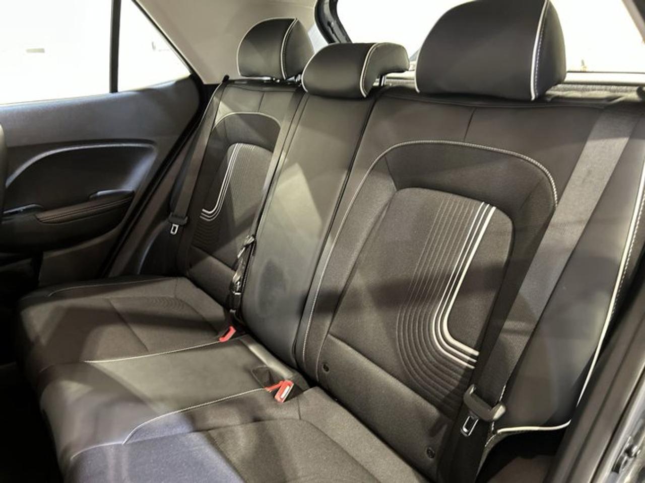 2024 Hyundai Venue Ultimate w/Black Interior| No accidents |Sunroof Photo
