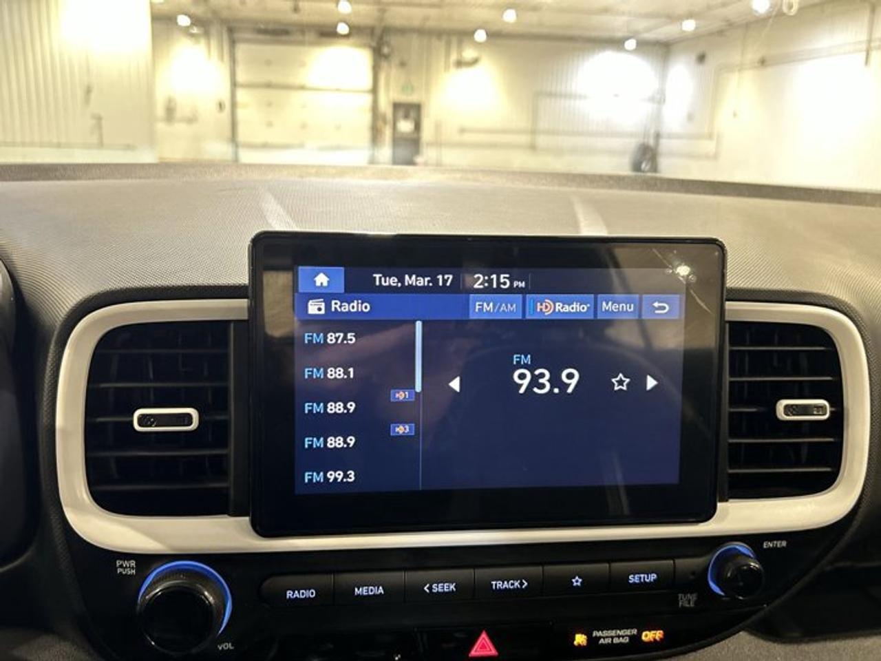 2024 Hyundai Venue Ultimate w/Black Interior| No accidents |Sunroof Photo
