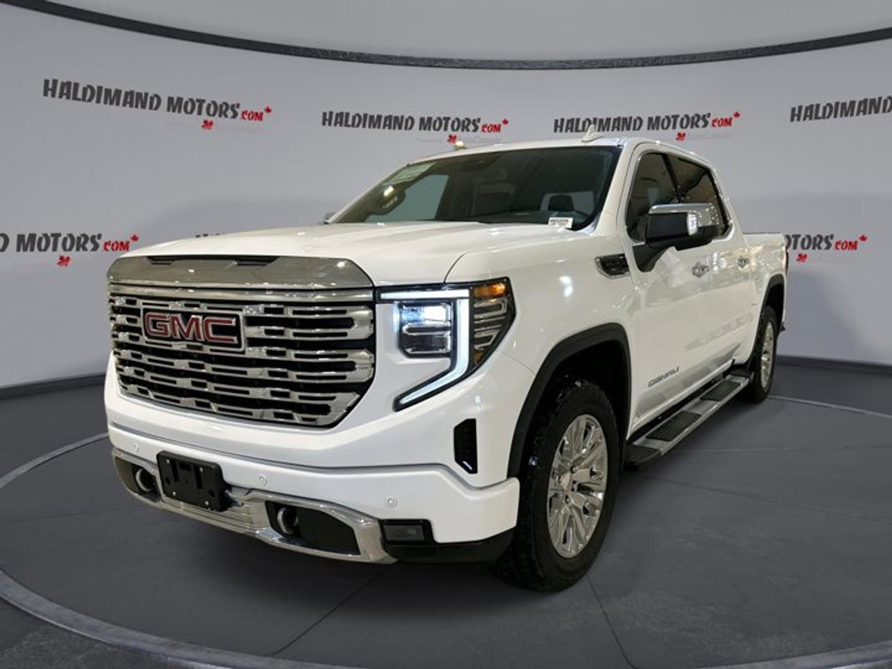 2022 GMC Sierra 1500 Denali Crew Cab 4WD | No accidents Photo0