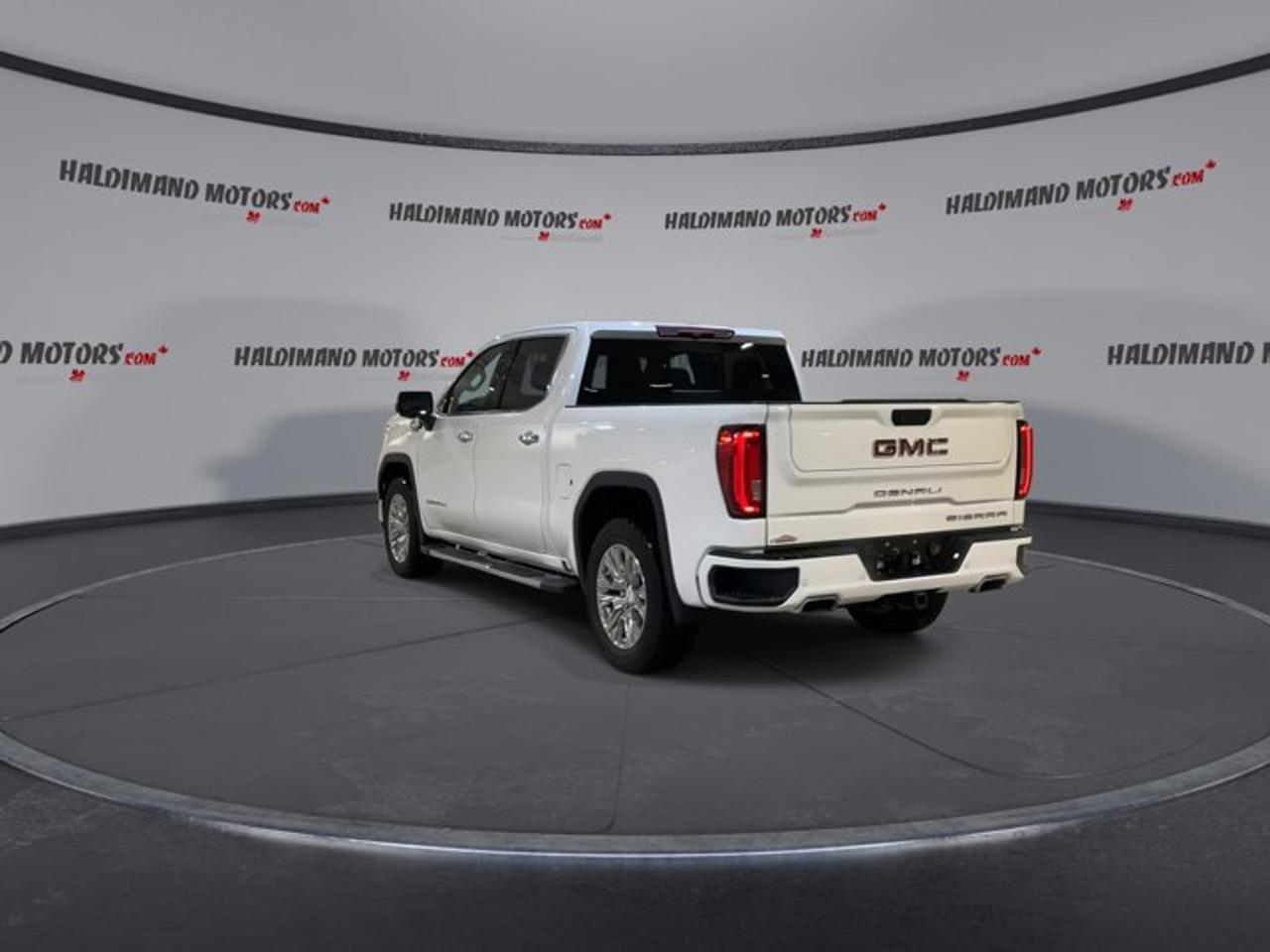2022 GMC Sierra 1500 Denali Crew Cab 4WD | No accidents Photo