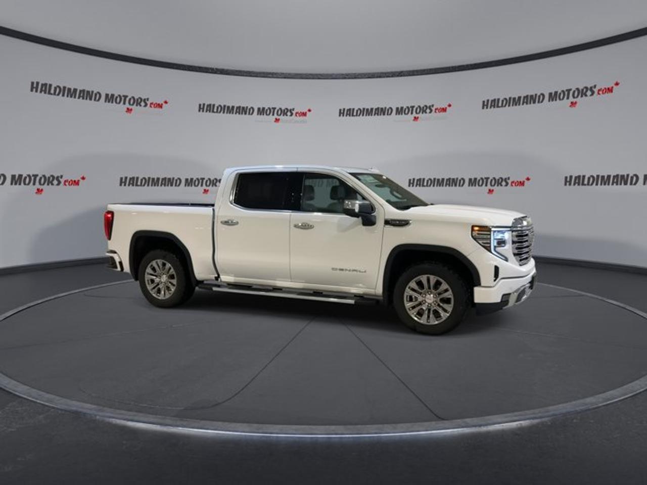 2022 GMC Sierra 1500 Denali Crew Cab 4WD | No accidents Photo