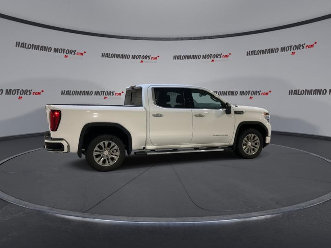 2022 GMC Sierra 1500 Denali Crew Cab 4WD | No accidents Photo