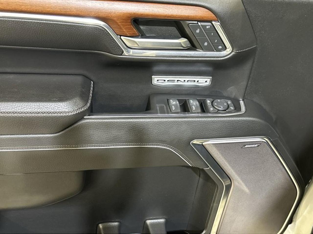 2022 GMC Sierra 1500 Denali Crew Cab 4WD | No accidents Photo