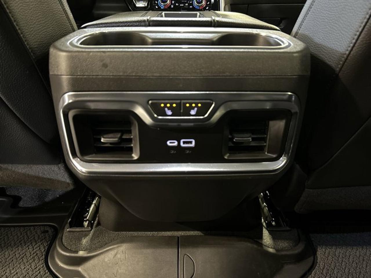 2022 GMC Sierra 1500 Denali Crew Cab 4WD | No accidents Photo