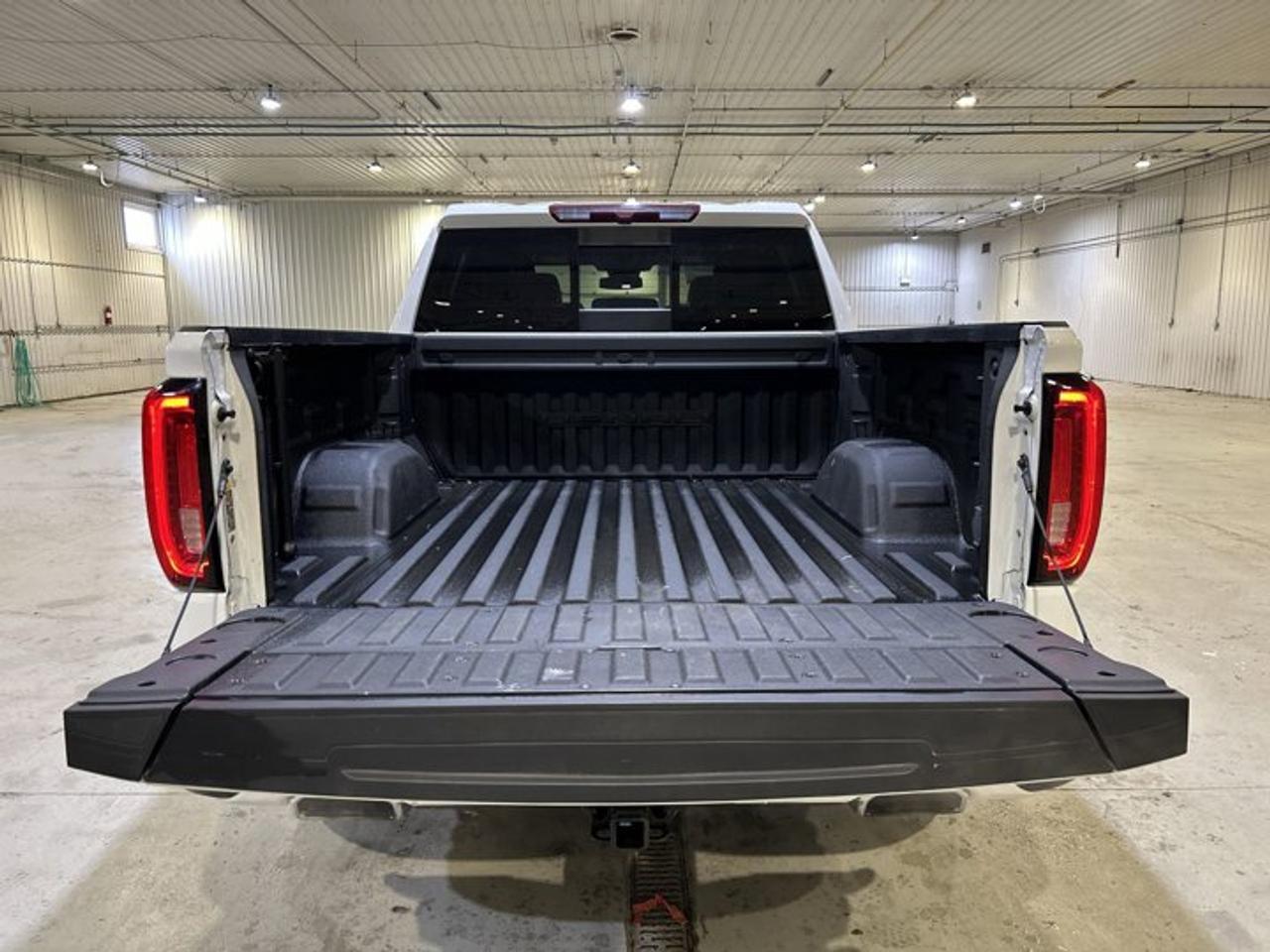 2022 GMC Sierra 1500 Denali Crew Cab 4WD | No accidents Photo